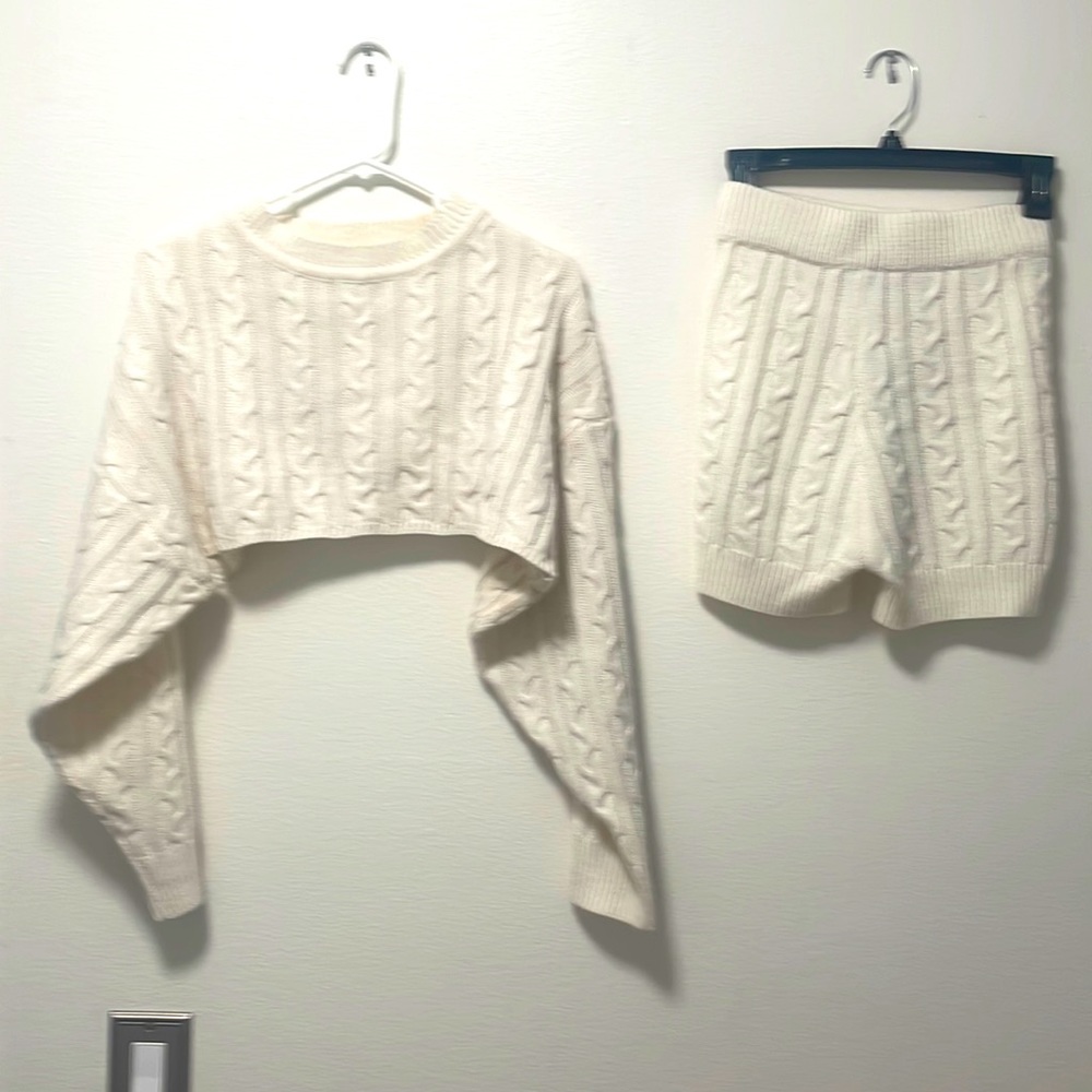 Fashion nova sweater lounge short set
